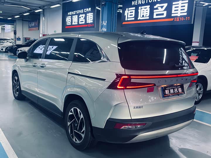 Фото 3 - Hyundai Custo