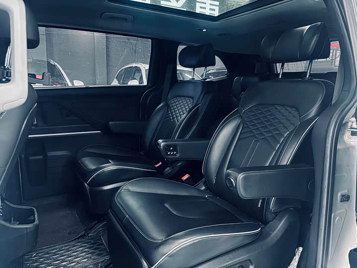 Фото 8 - Hyundai Custo