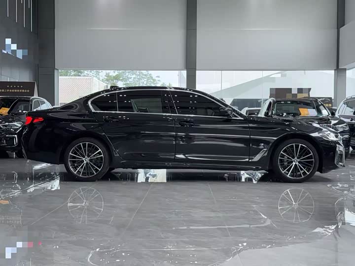 Фото 3 - BMW 5 Series