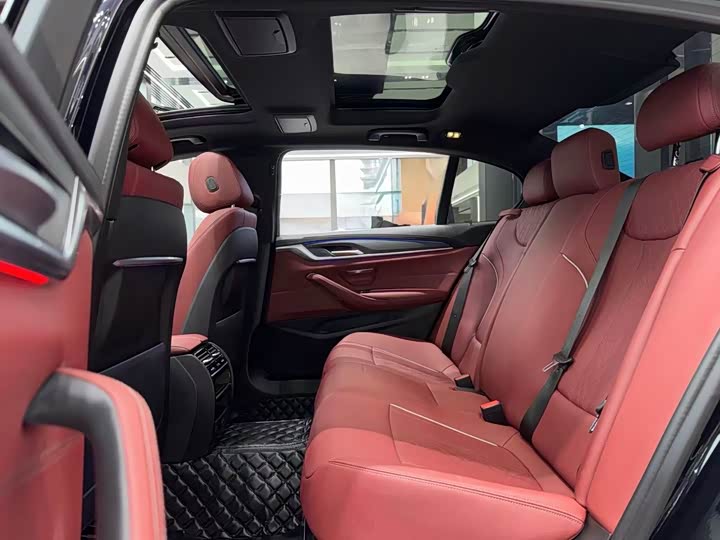 Фото 8 - BMW 5 Series