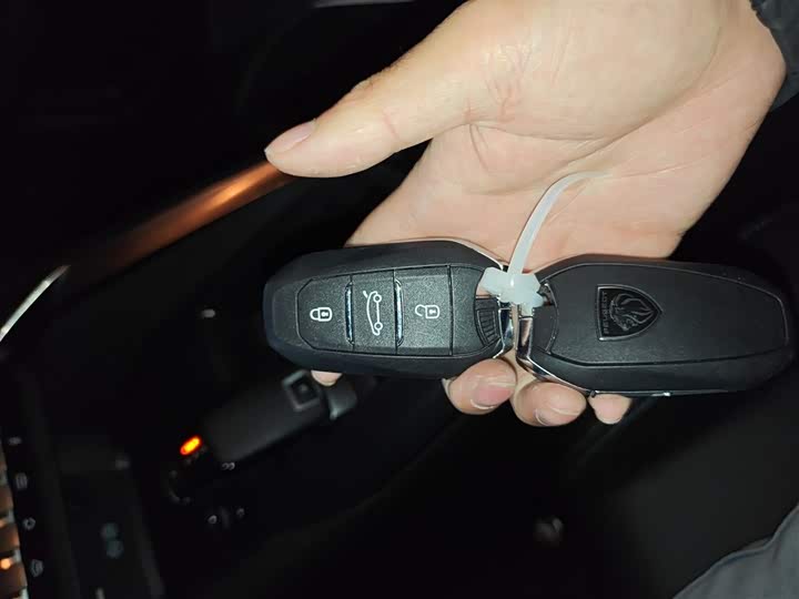 Фото 9 - Peugeot 4008