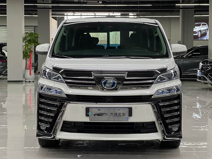 Фото 2 - Toyota Vellfire