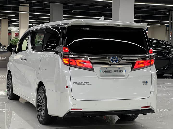 Фото 6 - Toyota Vellfire