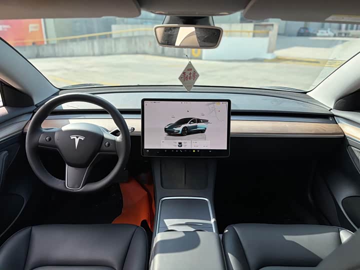 Фото 5 - Tesla Model 3