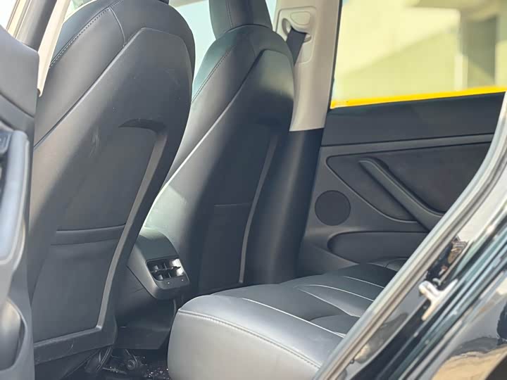 Фото 6 - Tesla Model 3