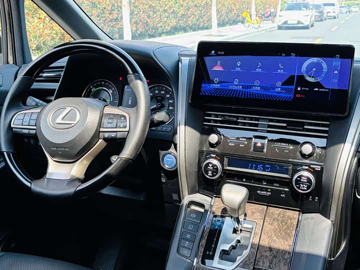 Фото 4 - Toyota Vellfire