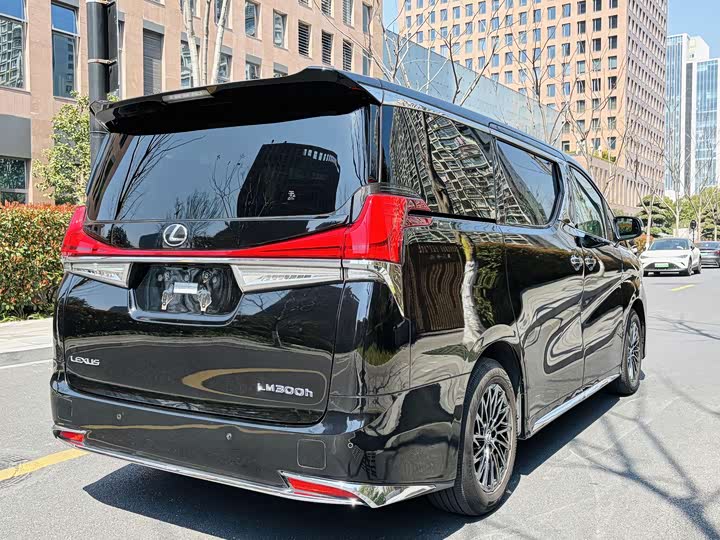 Фото 9 - Toyota Vellfire