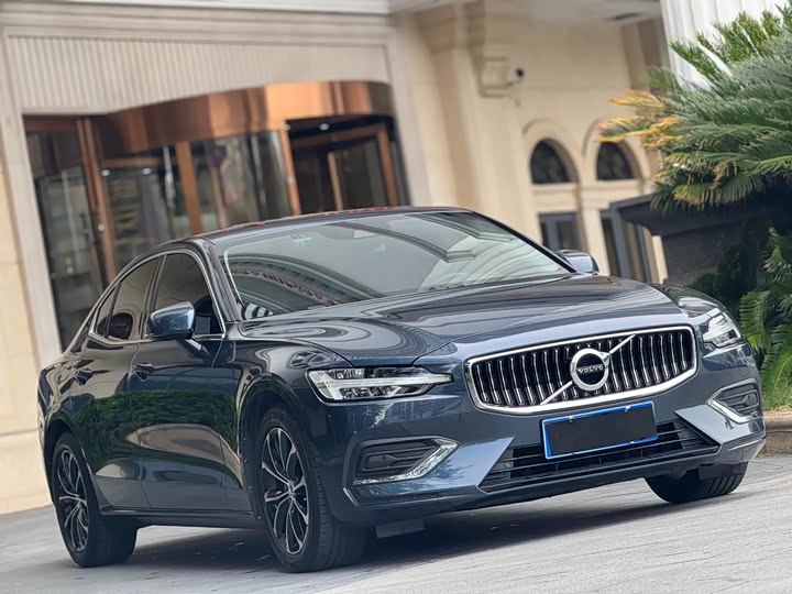 Фото 3 - Volvo S60