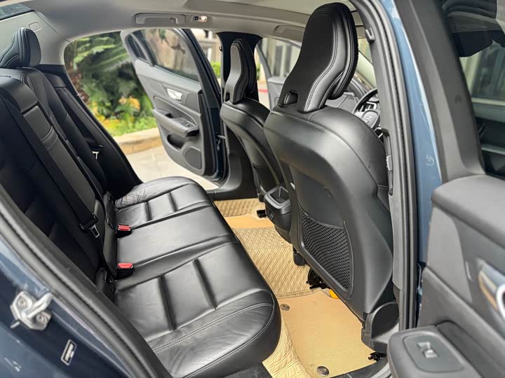 Фото 5 - Volvo S60