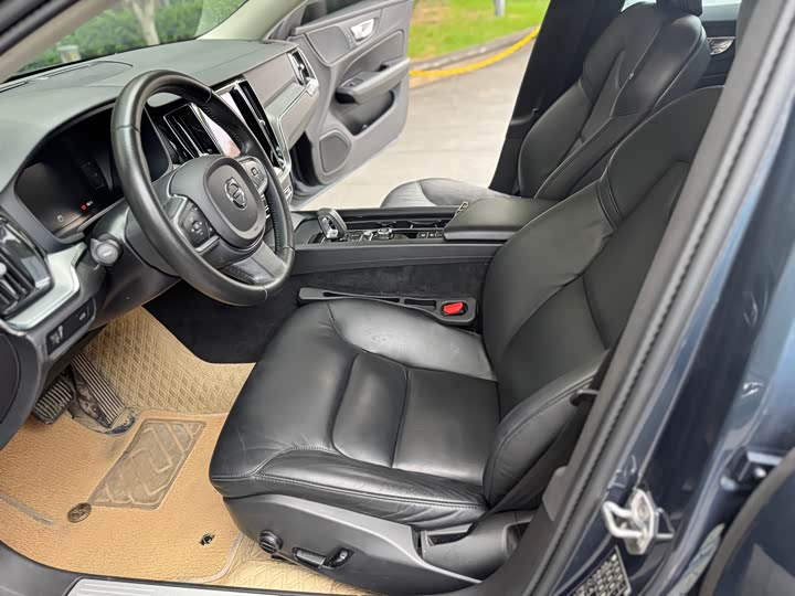 Фото 6 - Volvo S60