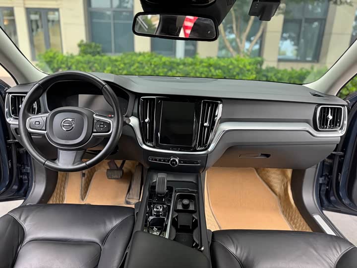 Фото 7 - Volvo S60