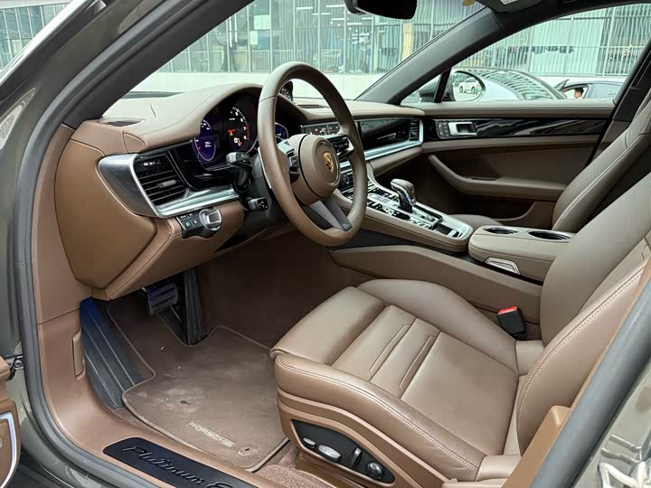 Фото 2 - Porsche Panamera