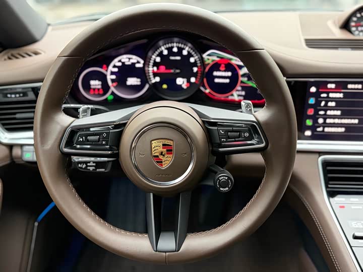 Фото 3 - Porsche Panamera