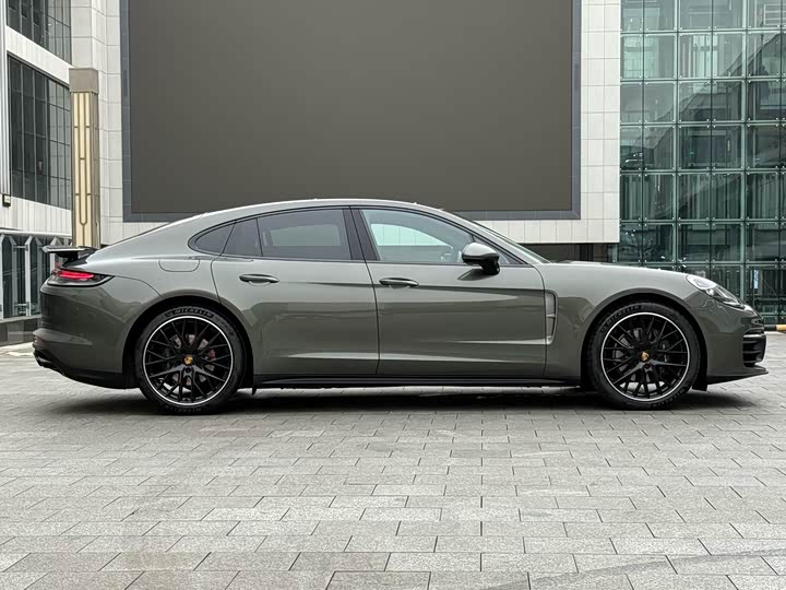 Фото 5 - Porsche Panamera