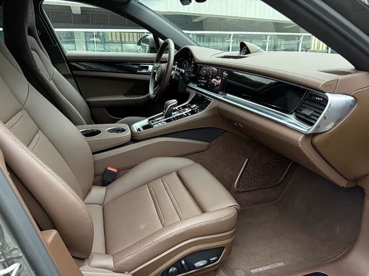 Фото 8 - Porsche Panamera