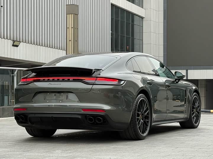 Фото 9 - Porsche Panamera