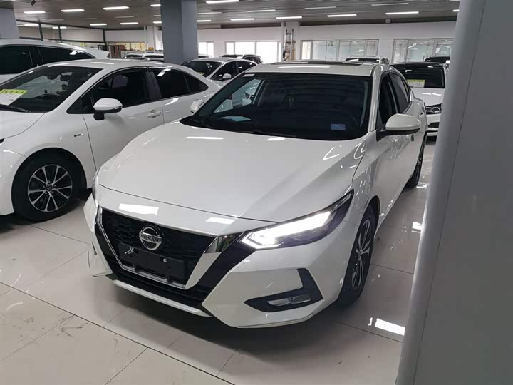 Фото 2 - Nissan Sylphy