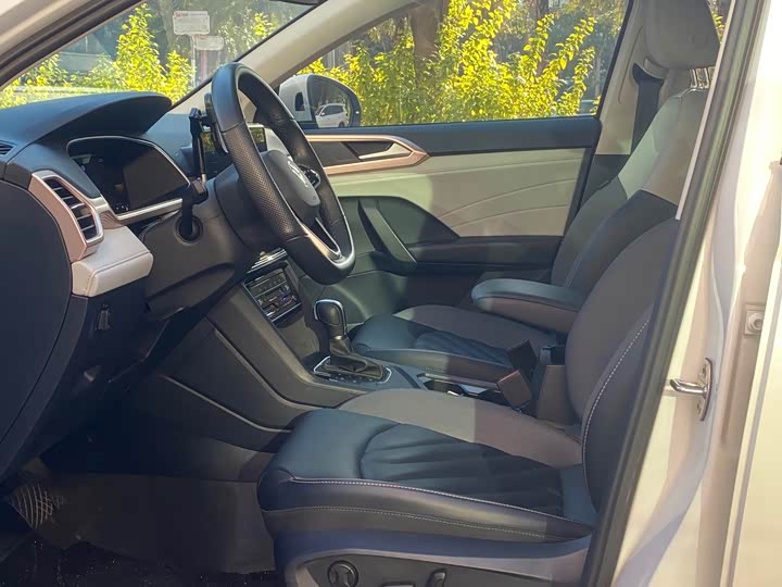 Фото 3 - Volkswagen Tharu