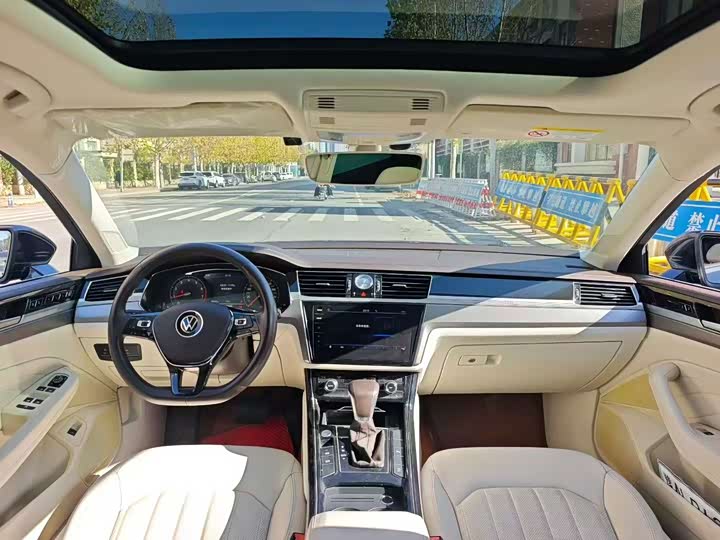 Фото 5 - Volkswagen Phideon