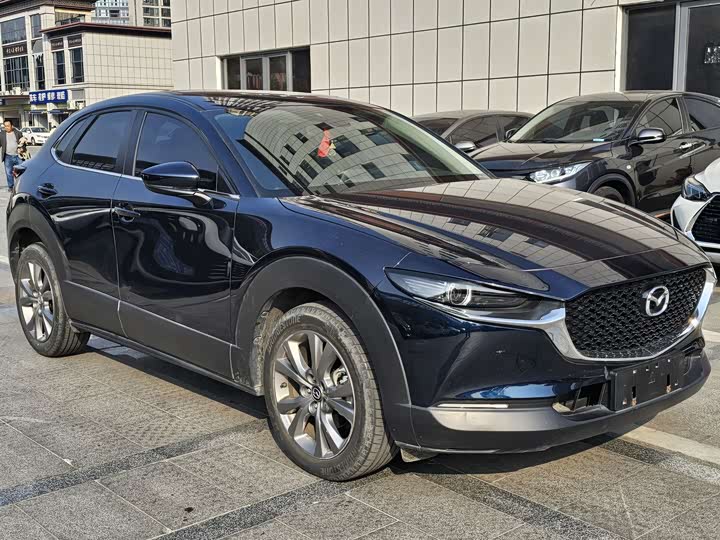 Фото 2 - Mazda CX-30