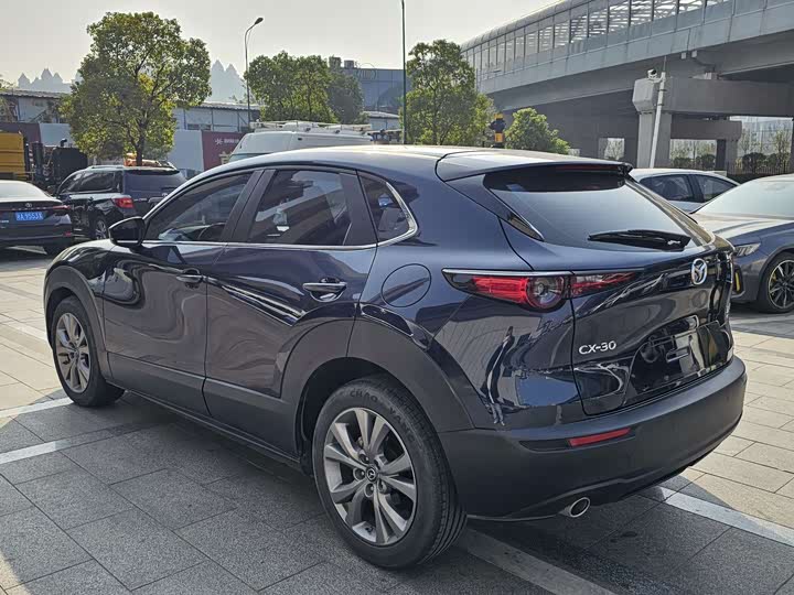 Фото 6 - Mazda CX-30