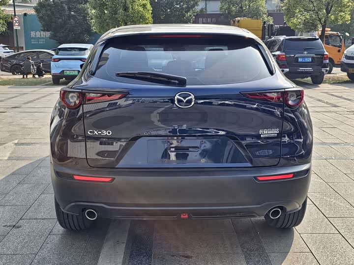 Фото 7 - Mazda CX-30
