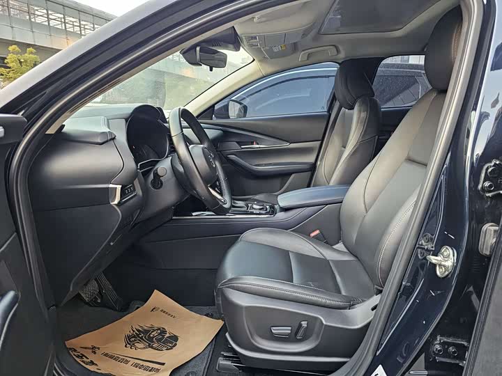 Фото 9 - Mazda CX-30