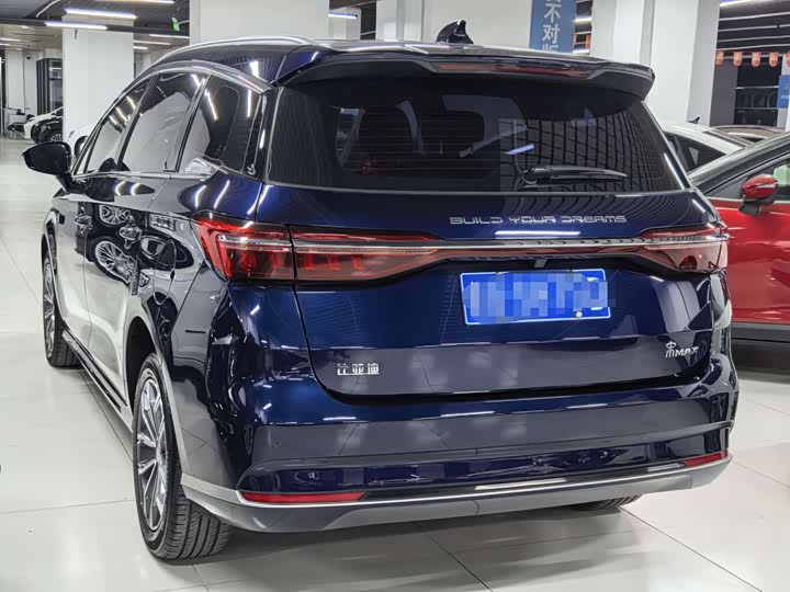 Фото 4 - BYD Song Max