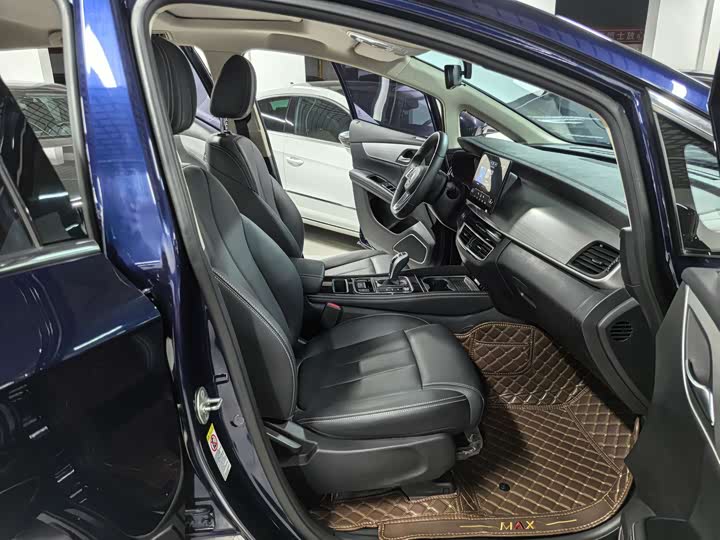 Фото 9 - BYD Song Max