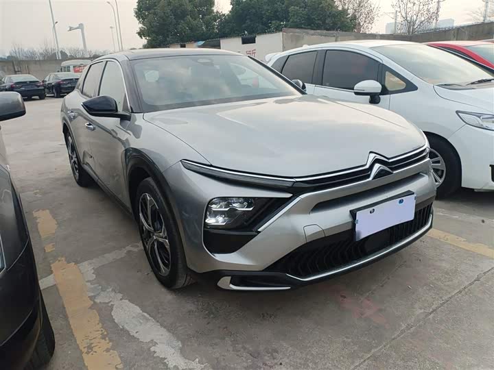 Фото 4 - Citroen C5 X