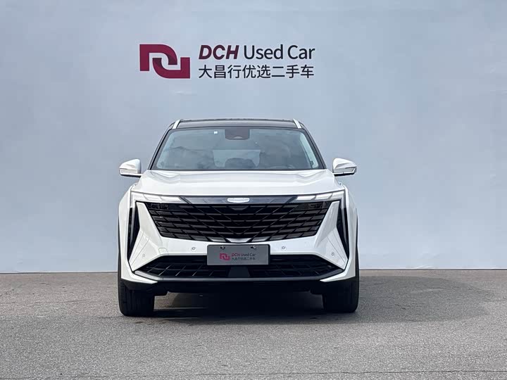 Фото 2 - Geely Atlas L