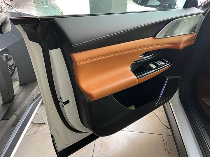 Фото 8 - XPeng G9