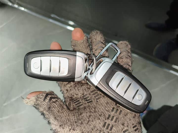 Фото 9 - Hongqi H9