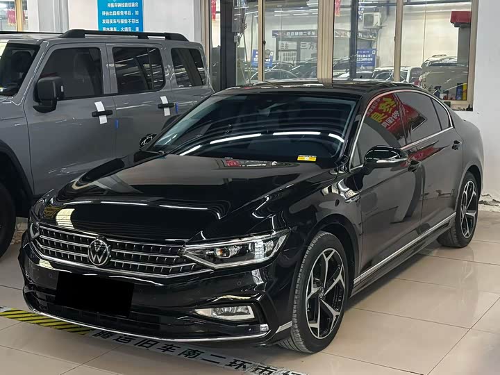 Фото 1 - Volkswagen Magotan