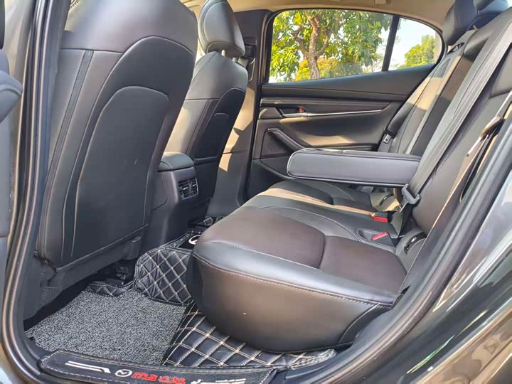 Фото 9 - Mazda 3 (Axela)