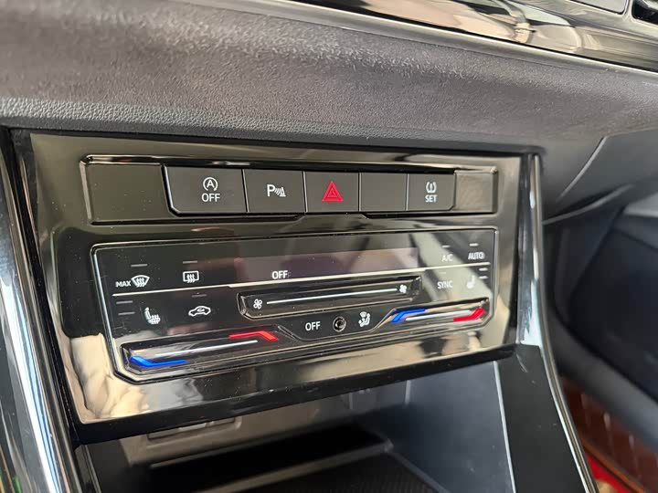 Фото 8 - Jetta VS7