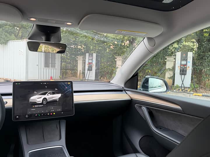 Фото 7 - Tesla Model Y
