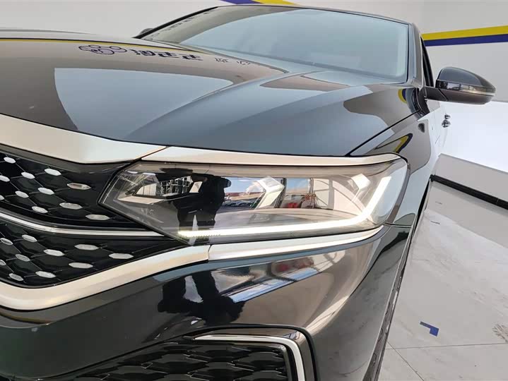 Фото 5 - Volkswagen Passat