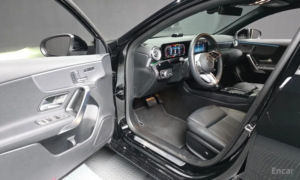 Фото 10 - Mercedes-Benz A-Class