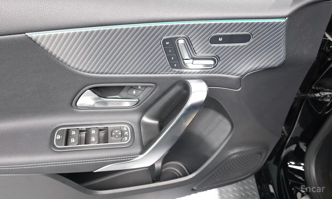 Фото 18 - Mercedes-Benz A-Class