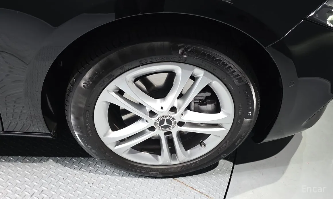 Фото 5 - Mercedes-Benz A-Class