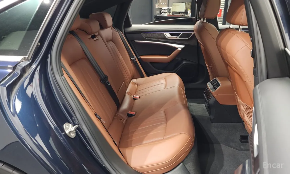 Фото 12 - Audi A6