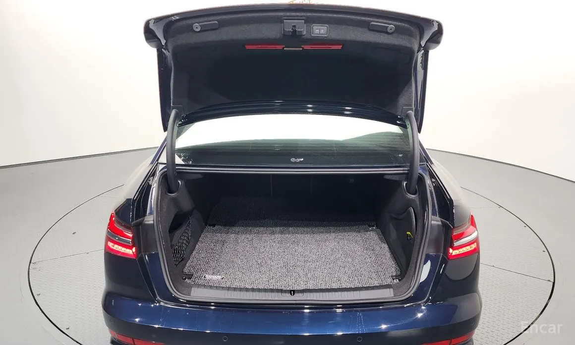 Фото 20 - Audi A6