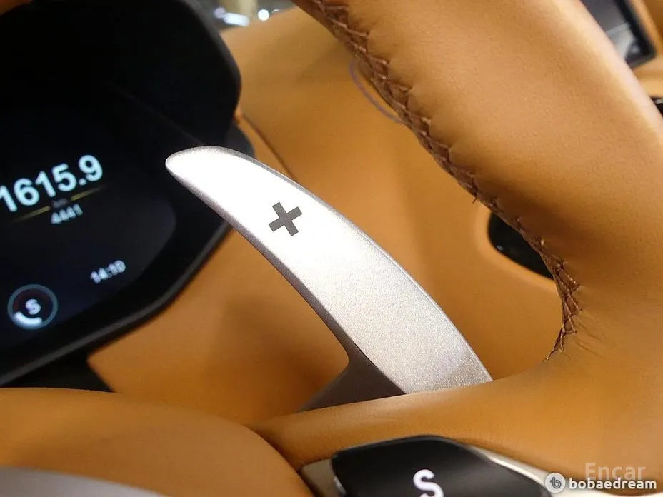 Фото 12 - Aston Martin Vantage