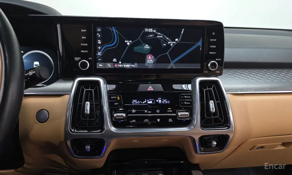 Фото 14 - Kia Sorento