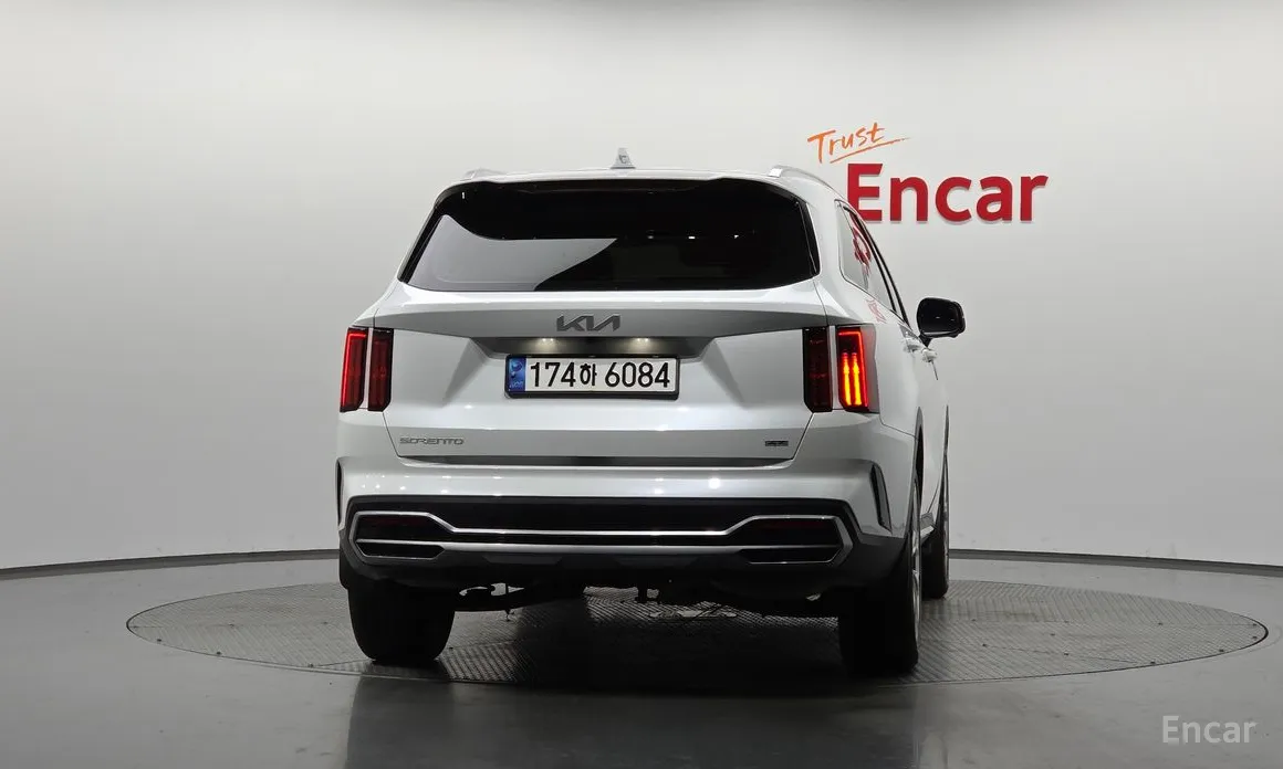 Фото 4 - Kia Sorento