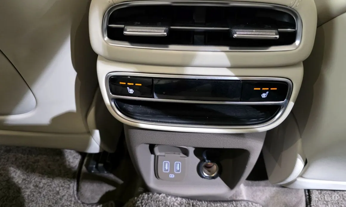 Фото 19 - Genesis GV80