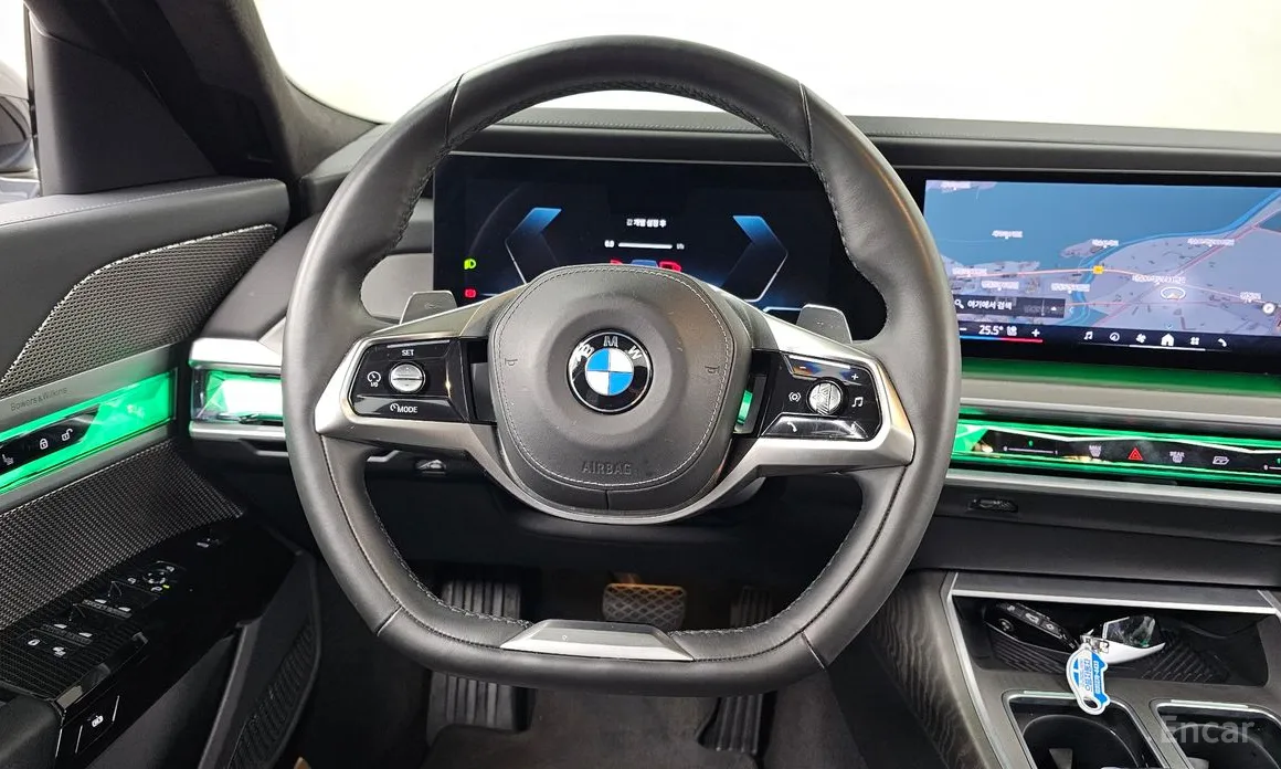 Фото 13 - BMW 7 Series