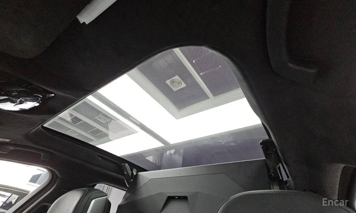 Фото 19 - BMW 7 Series