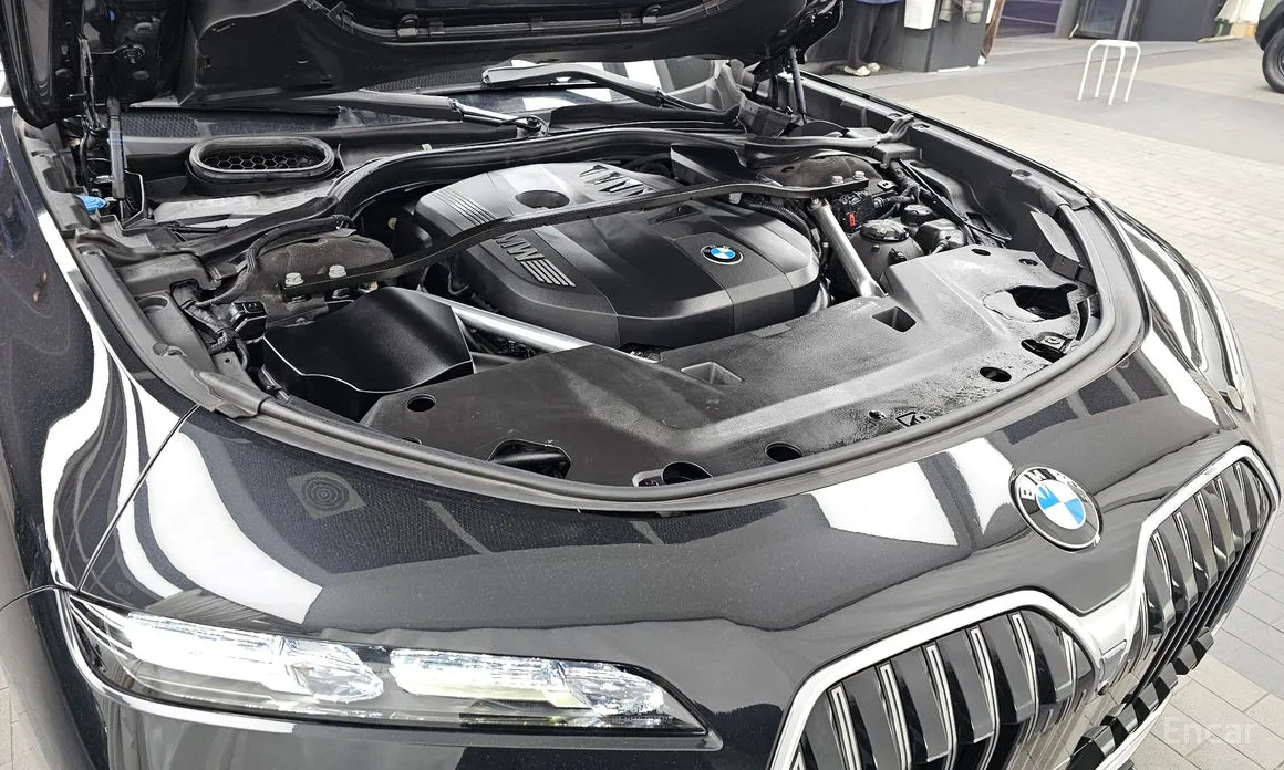 Фото 6 - BMW 7 Series